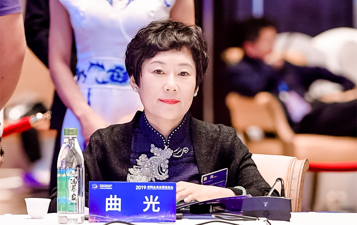 曲光：高效、成熟的私人銀行對國家和社會有積極的意義